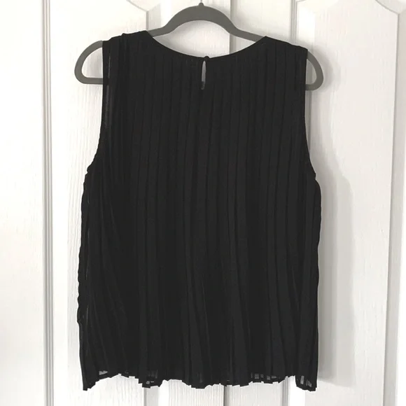 Zara pleated sleeveless blouse - Picture 3 of 3
